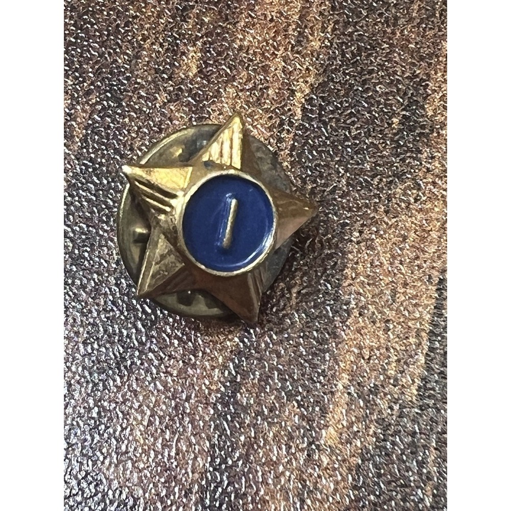BOY SCOUT CUB VINTAGE SERVICE STAR YEAR PIN BADGE NOT PATCH 1